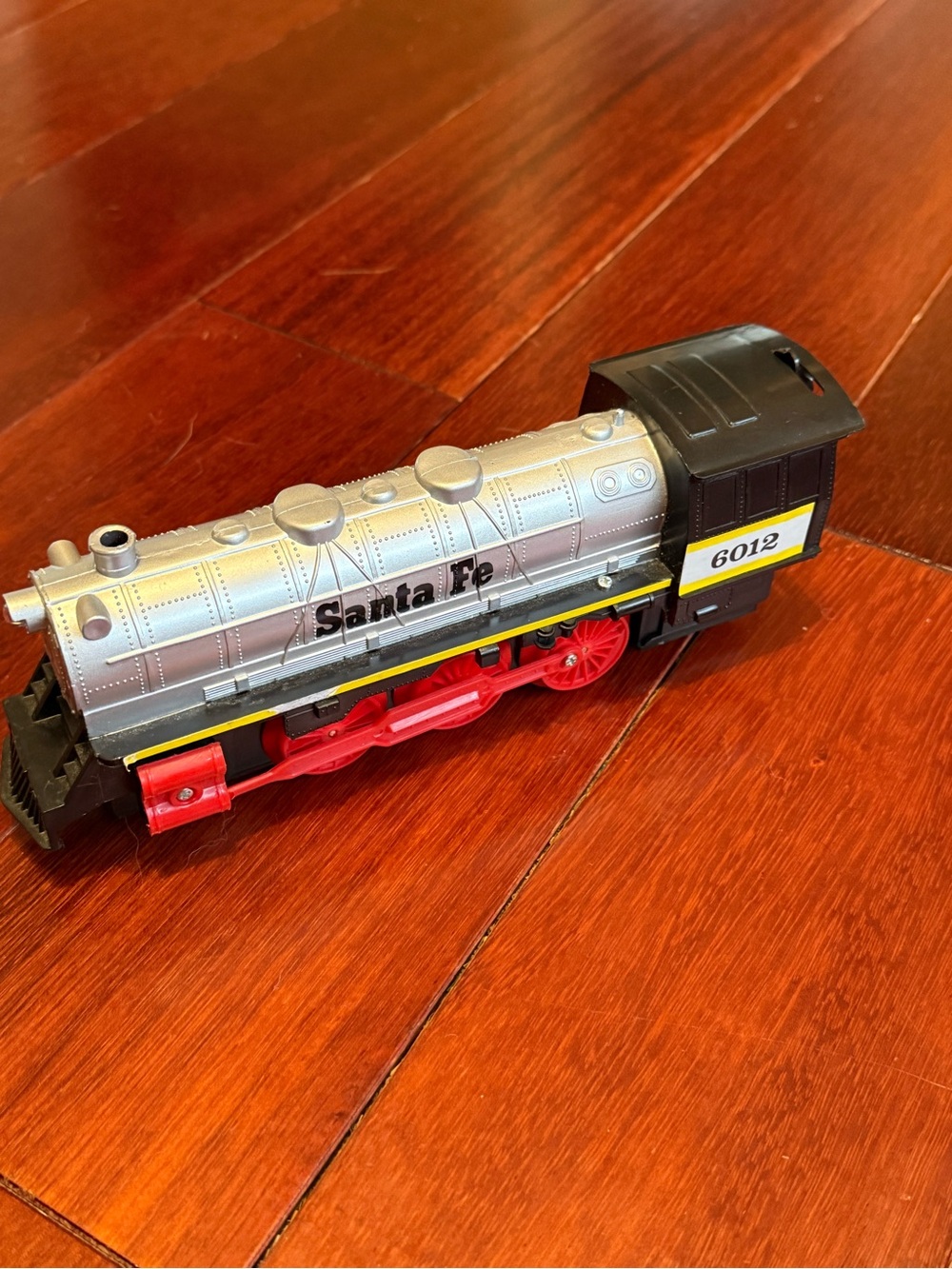 6012 Silver & Red Toy Train Engine - UNTESTED